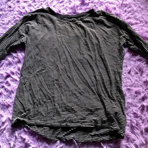 Black and white t shirt !